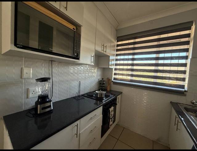 2 BEDROOM APARTMENT FOR SALE IN VANDERBIJLPARK CW 6
